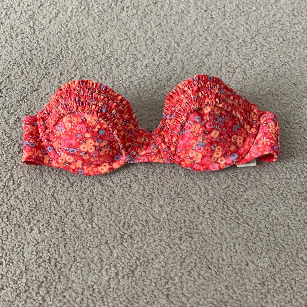 strapless bikini top
